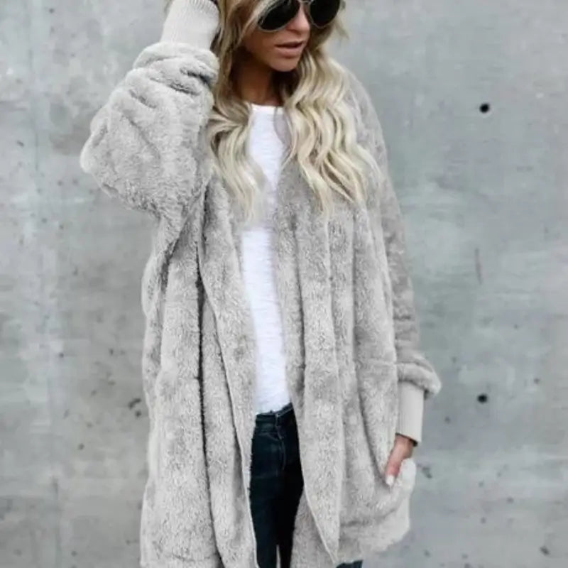 Casaco Feminino de Pelinhos Bijou