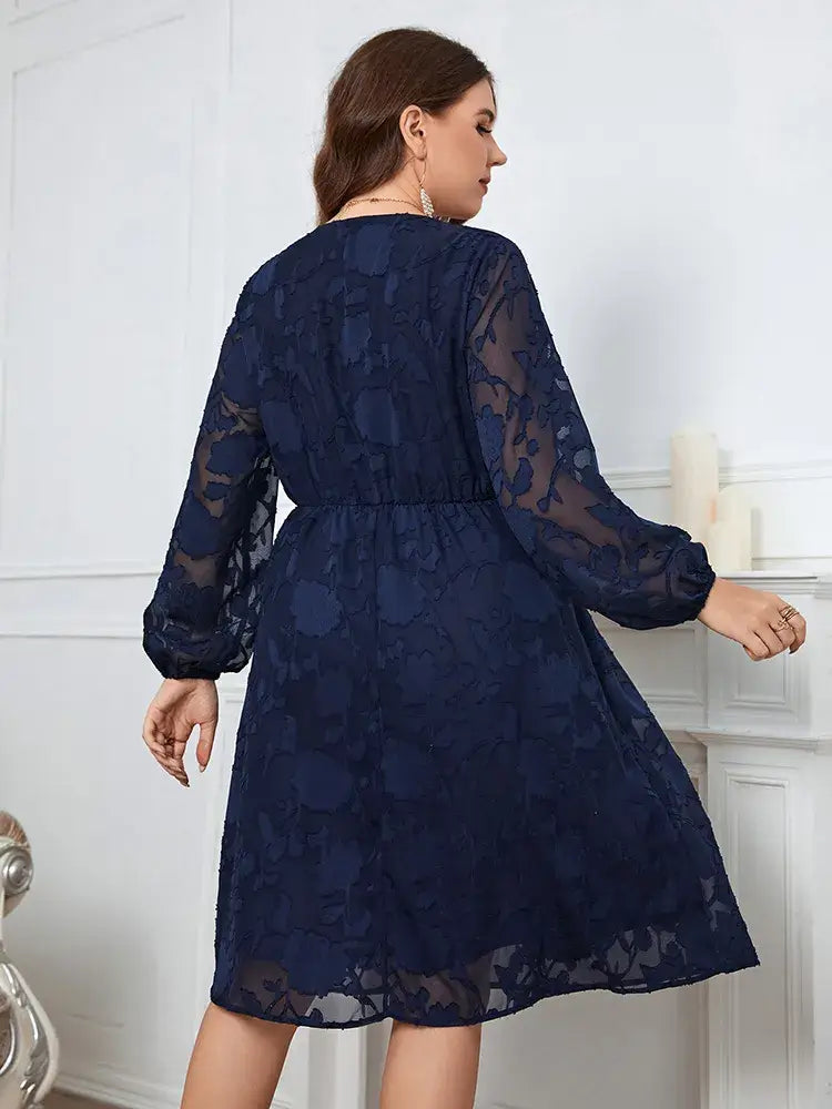 Vestido Curto Daphne - Plus Size
