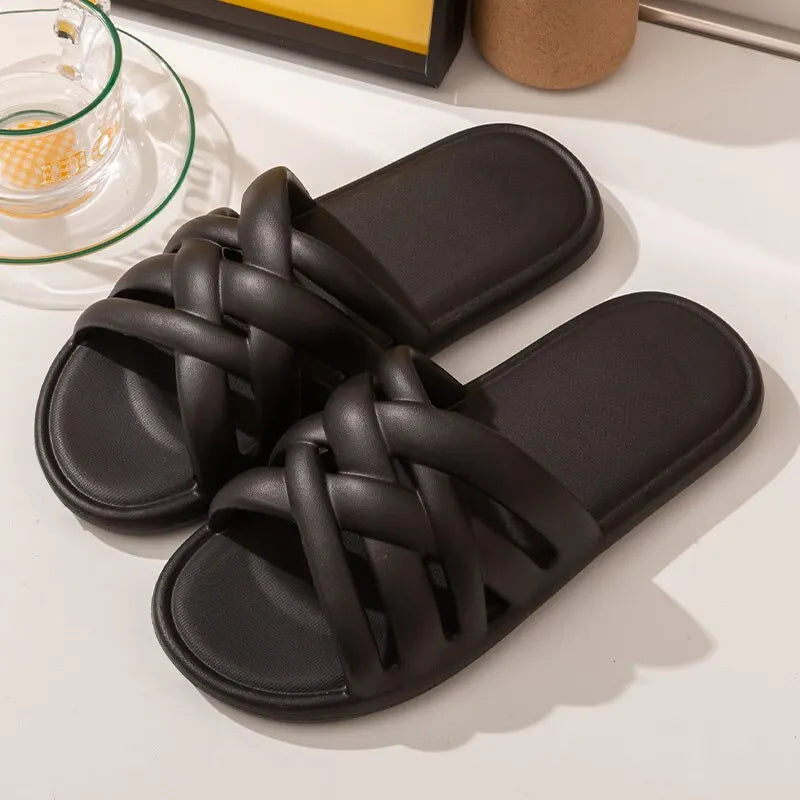 Chinelo Micch